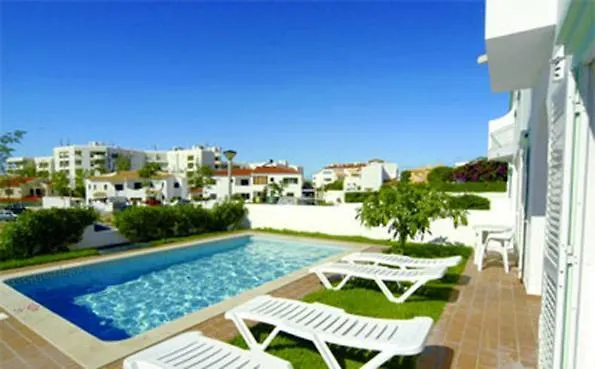 Villa con 4 camere da letto